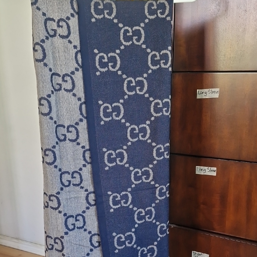 Gucci Blue and Gray Monogram Wool Scarf Auth.